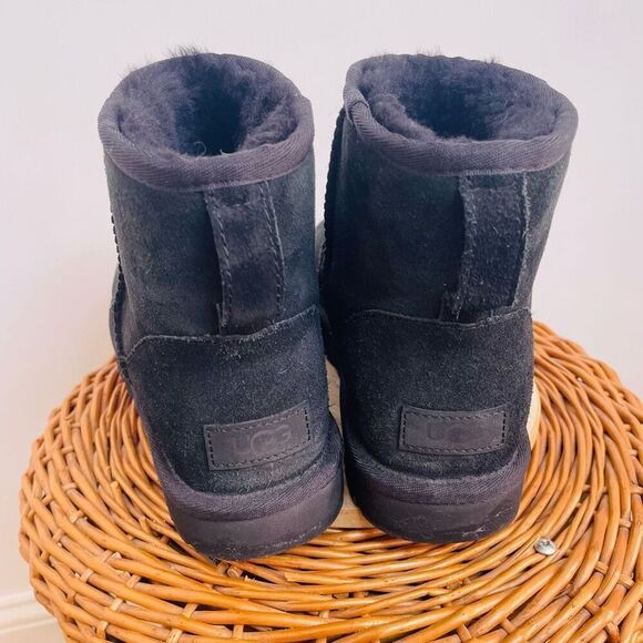 UGG Classic Mini II Black Suede Leather Slip On Ankle Boots Womens 8 US 6 UK - Picture 2 of 9